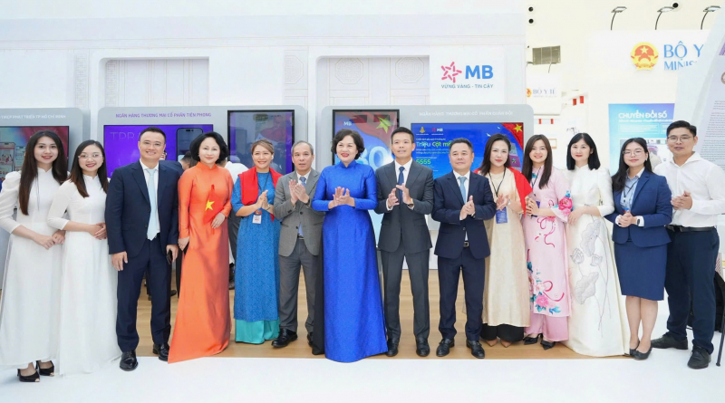 MB tham gia Triển lãm Thành tựu đất nước A80 – Khẳng định mục tiêu đồng hành phát triển cùng quốc gia -0