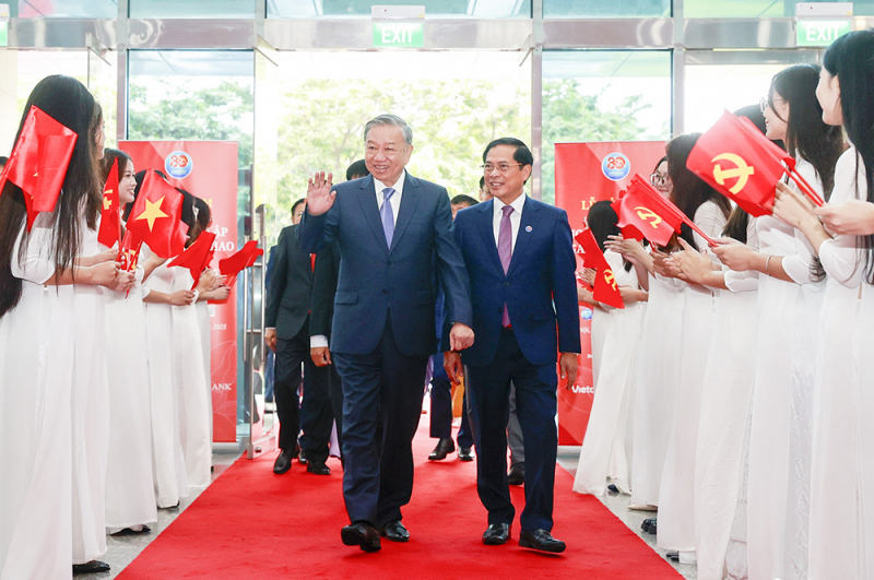 t%3fng bí thu tô lâm d%3f k%3f ni%3fm 80 nam thành l%3fp ngành ngo%3fi giao.jpg -0