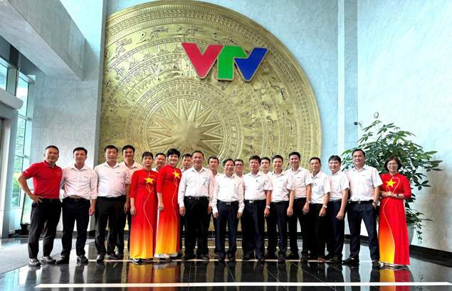 Đảng ủy Công ty cổ phần Nhiệt điện Quảng Ninh tổ chức chương trình Về nguồn năm 2025 -0