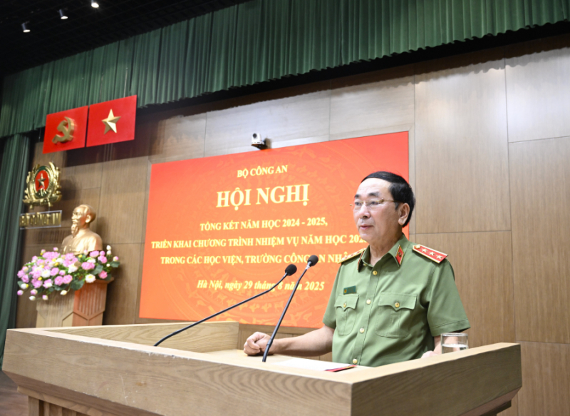 Đổi mới chương trình và phương pháp giảng dạy phù hợp với mô hình tổ chức mới trong CAND -0