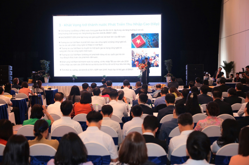 Diễn đàn bàn về khoa học công nghệ kiến tạo động lực phát triển nhanh, bền vững -0