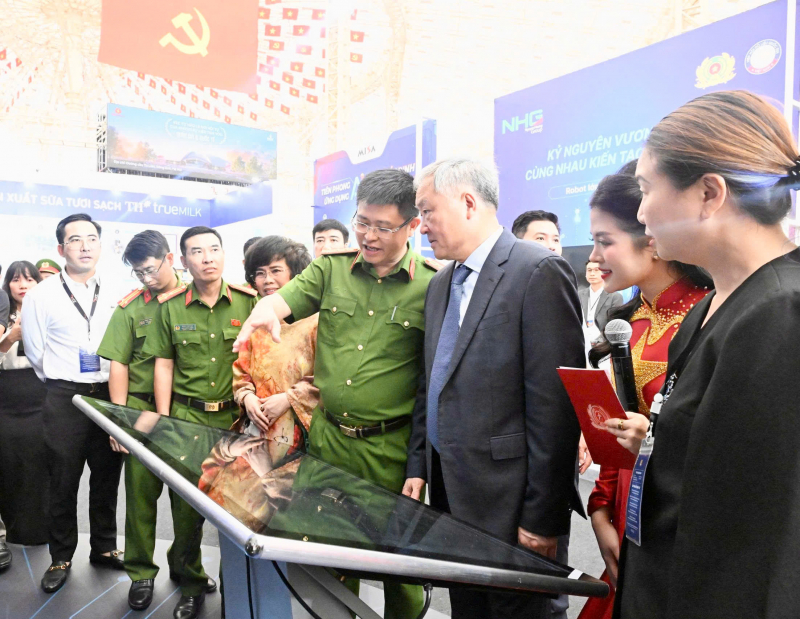 Trải nghiệm của Trung Tâm Dữ liệu quốc gia - Trái tim của tiến trình xây dựng Việt Nam số -0