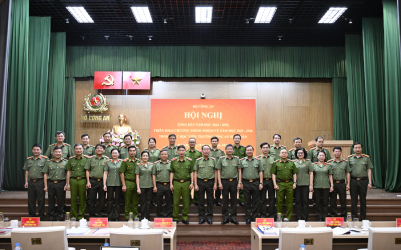 Đổi mới chương trình, giáo trình và tài liệu dạy học phù hợp với mô hình tổ chức mới trong CAND -0