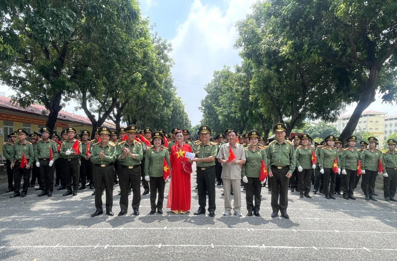 Bộ Công an động viên -0