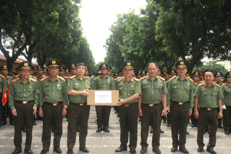 Bộ Công an động viên -0