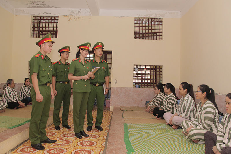 Ngóng chờ ngày về… viết tiếp những ước mơ -0