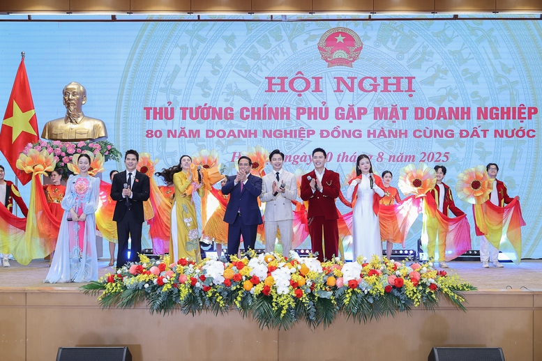 Thủ tướng gửi 3 thông điệp quan trọng sau 80 năm doanh nghiệp đồng hành cùng đất nước -0