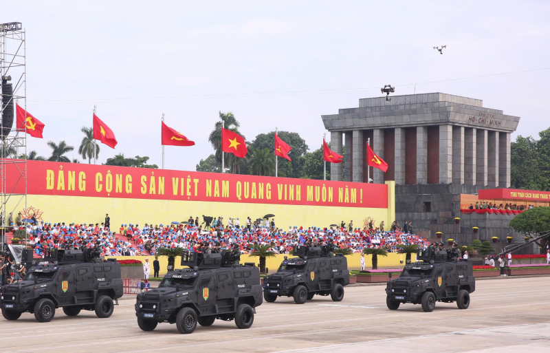 Cận cảnh các khối diễu binh hùng hậu của lực lượng CAND tại Lễ tổng duyệt A80 -1