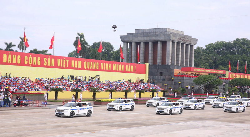 Cận cảnh các khối diễu binh hùng hậu của lực lượng CAND tại Lễ tổng duyệt A80 -1