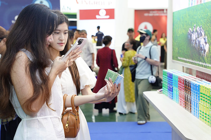 Không gian trưng bày và trải nghiệm của Vinamilk hút khách tại Triển lãm thành tựu đất nước 80 năm -0