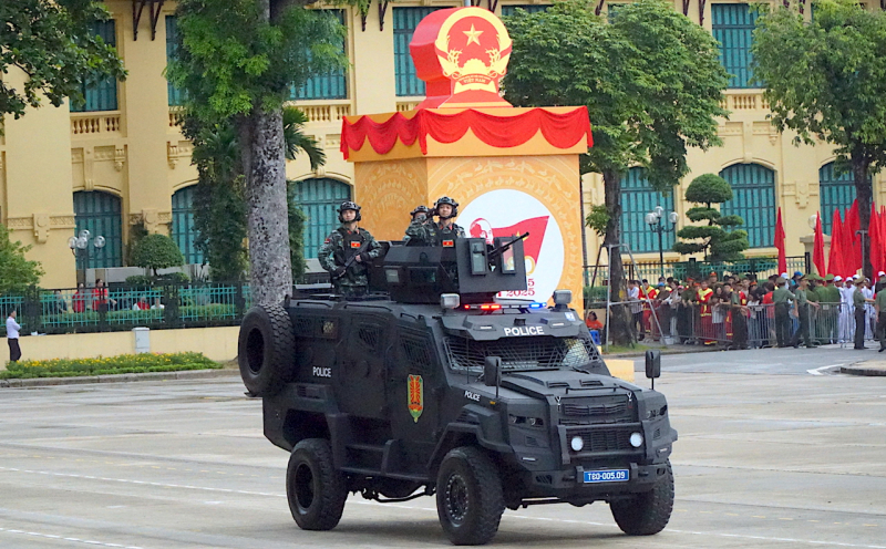 Cận cảnh các khối diễu binh hùng hậu của lực lượng CAND tại Lễ tổng duyệt A80 -1