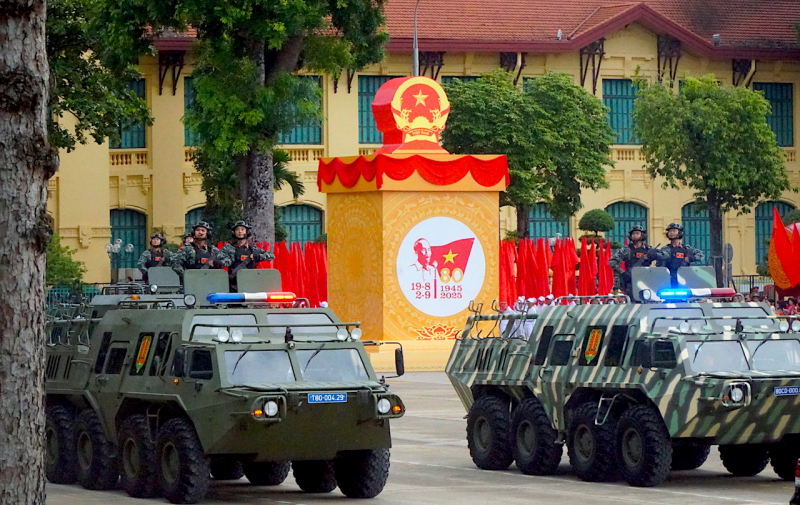 Cận cảnh các khối diễu binh hùng hậu của lực lượng CAND tại Lễ tổng duyệt A80 -4