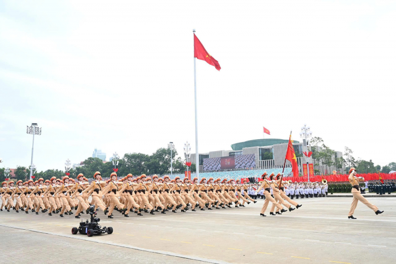 Cận cảnh các khối diễu binh hùng hậu của lực lượng CAND tại Lễ tổng duyệt A80 -1