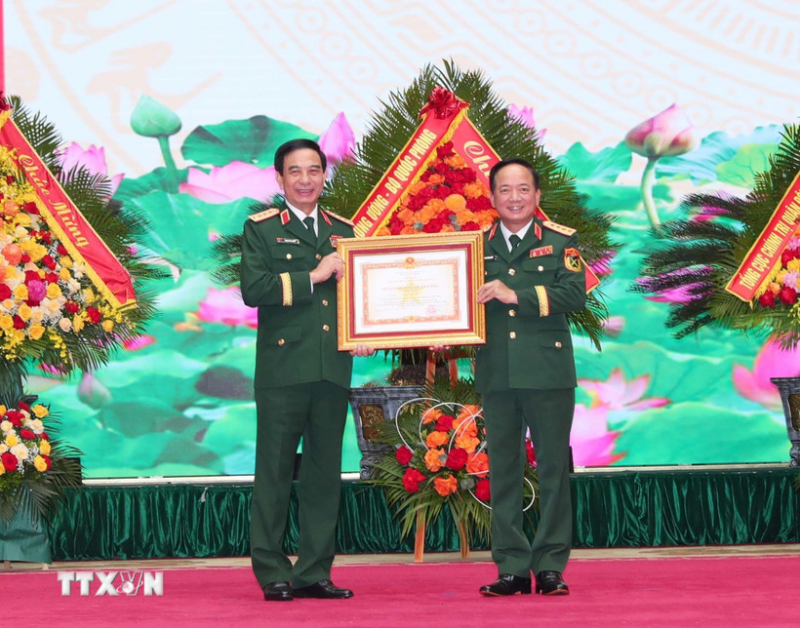 Trao huân chương tặng Đại tướng Phan Văn Giang và các lãnh đạo Bộ Quốc phòng -0
