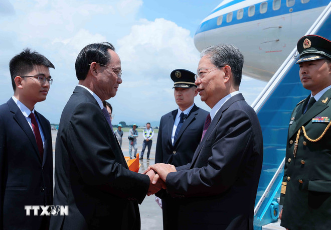 Ủy viên trưởng Nhân đại toàn quốc Trung Quốc bắt đầu thăm chính thức Việt Nam -0