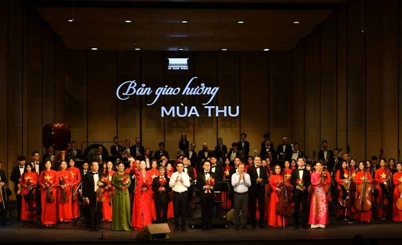 “Bản giao hưởng mùa thu”: Truyền cảm hứng và niềm tin về tương lai tươi sáng của đất nước -0