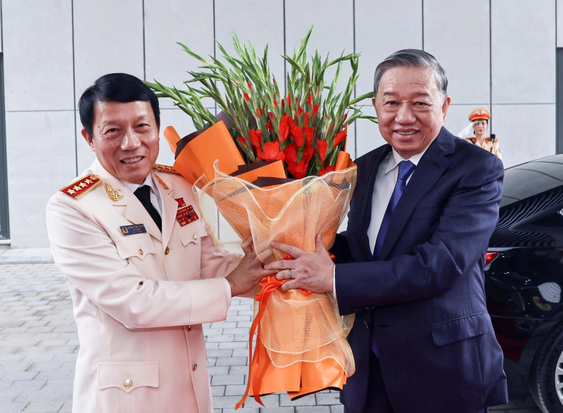 Trang trọng Lễ truy tặng danh hiệu Anh hùng Lực lượng vũ trang nhân dân cho cố Bộ trưởng Bùi Thiện Ngộ -0