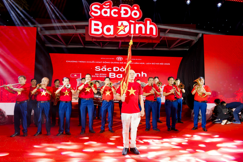 “Sắc đỏ Ba Đình” rực rỡ mừng đại lễ, khẳng định “Hà Nội – Đến để yêu” -2