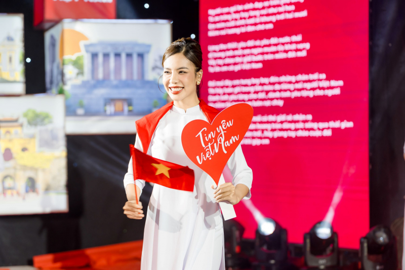 “Sắc đỏ Ba Đình” rực rỡ mừng đại lễ, khẳng định “Hà Nội – Đến để yêu” -6