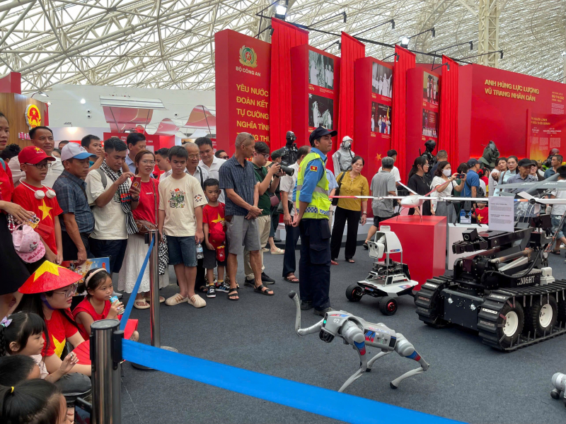 Triển lãm thành tựu đất nước “80 hành trình Độc lập – Tự do – Hạnh phúc” đón lượng khách kỷ lục -0