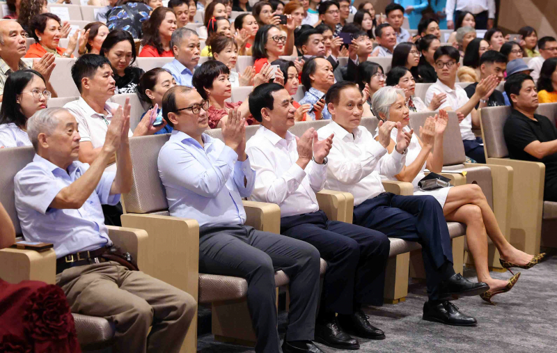 “Bản giao hưởng mùa thu”: Truyền cảm hứng, niềm tin về tương lai tươi sáng của đất nước -0