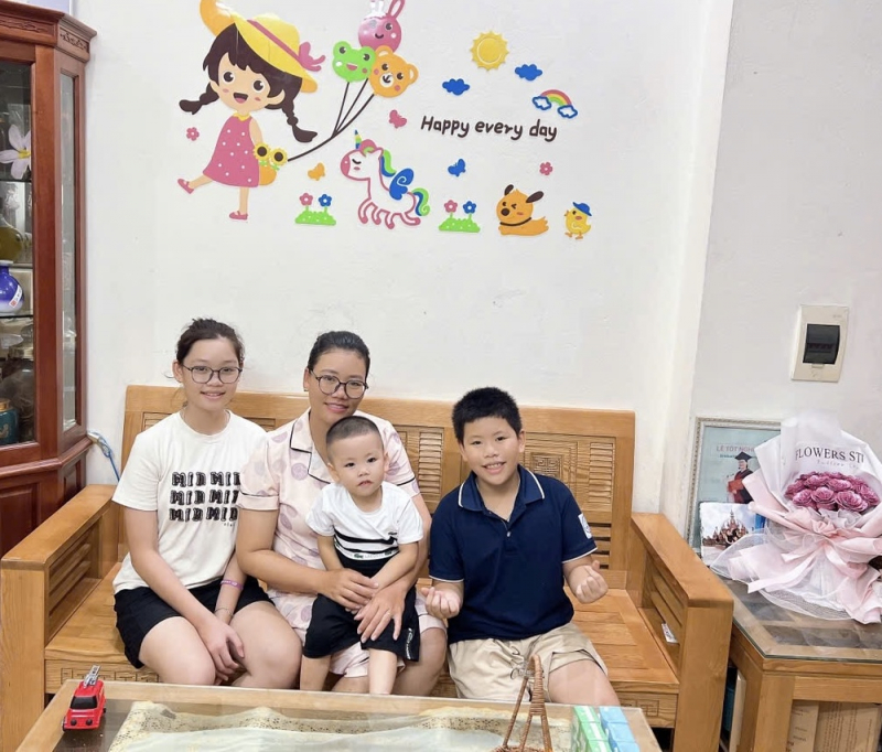 Nữ sĩ quan cảnh sát cơ động 4 tháng xa con phục vụ A80 -2