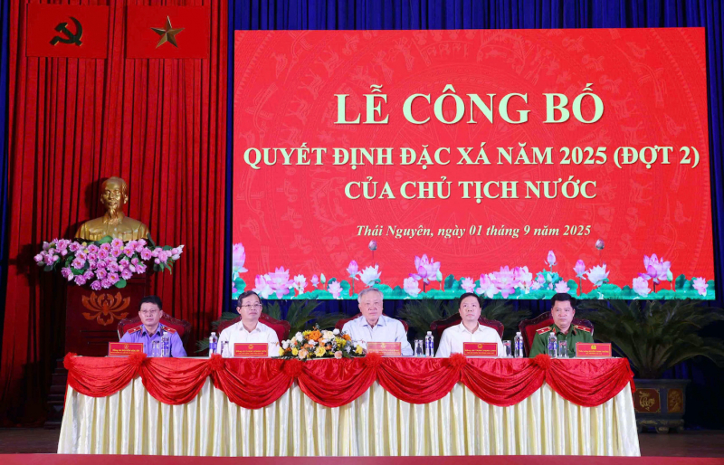 Phó Thủ tướng Thường trực Nguyễn Hòa Bình: “Hãy để quá khứ tội lỗi khép lại và sống trong niềm tin yêu và yên tâm của gia đình:  -0