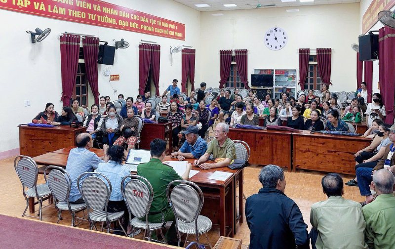 Công an Sơn la hỗ trợ người dân nhận quà Tết Độc lập -0