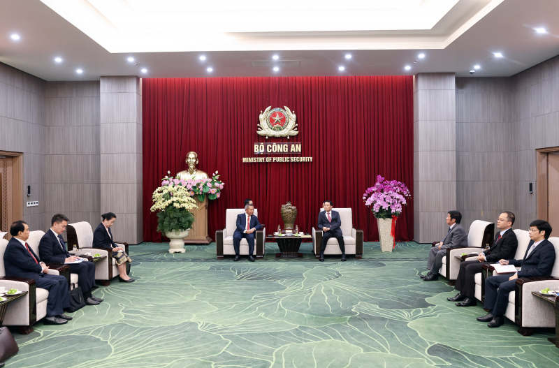 Mối keo sơn đặc biệt Việt Nam – Lào trong hợp tác bảo đảm an ninh -0