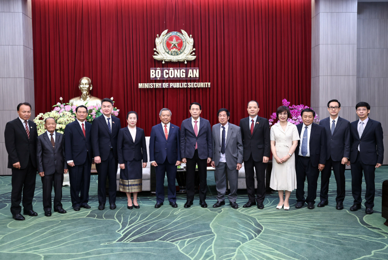 Mối keo sơn đặc biệt Việt Nam – Lào trong hợp tác bảo đảm an ninh -0