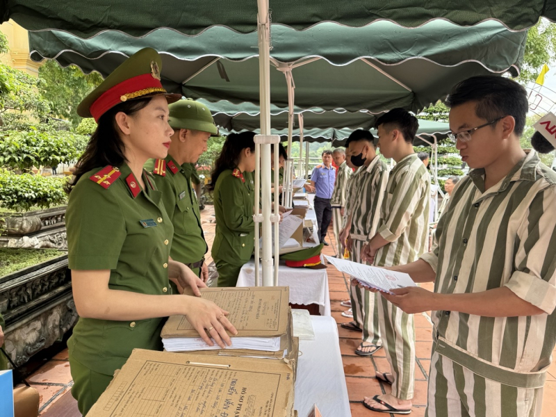 Sẵn sàng cho ngày đặc xá -0
