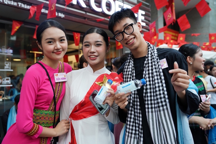 Gần 1 triệu sản phẩm Vinamik tiếp sức cho đại lễ -0