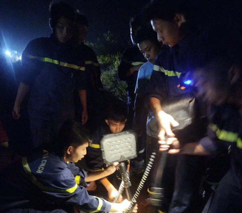 Ba người trong cùng gia đình bị nước cuốn trôi, 1 người tử vong -0