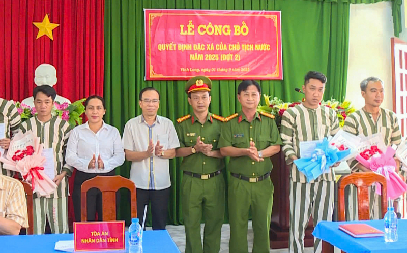 Các trại giam, trại tạm giam tại khu vực Tây Nam Bộ công bố quyết định đặc xá của Chủ tịch nước -0