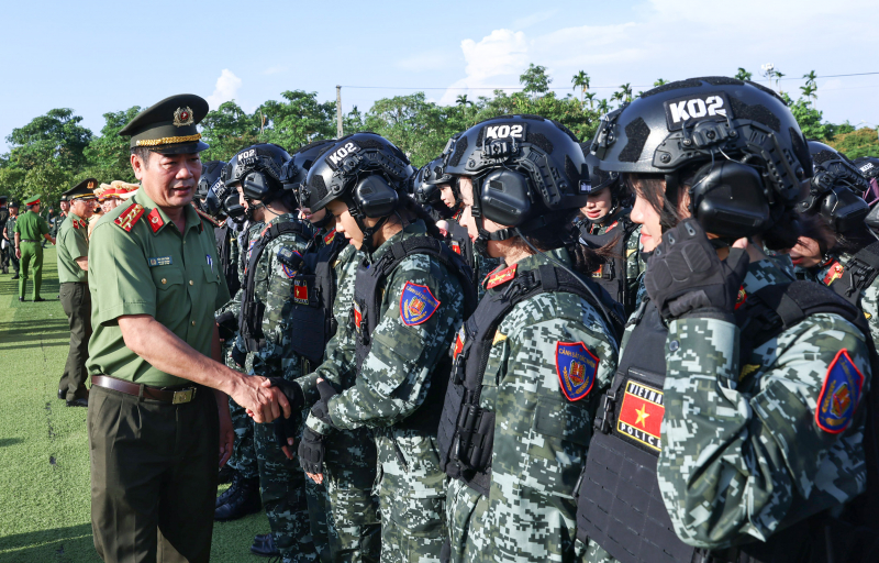 Khí phách CAND trong ngày hội lớn của dân tộc -6