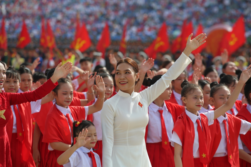 Sắc màu nghệ thuật trong bản hùng ca diễu binh, diễu hành Quốc khánh -5