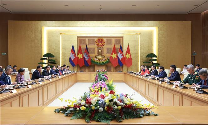Thủ tướng Phạm Minh Chính hội kiến Chủ tịch Đảng Nhân dân Campuchia, Chủ tịch Thượng viện Campuchia Hun Sen -0