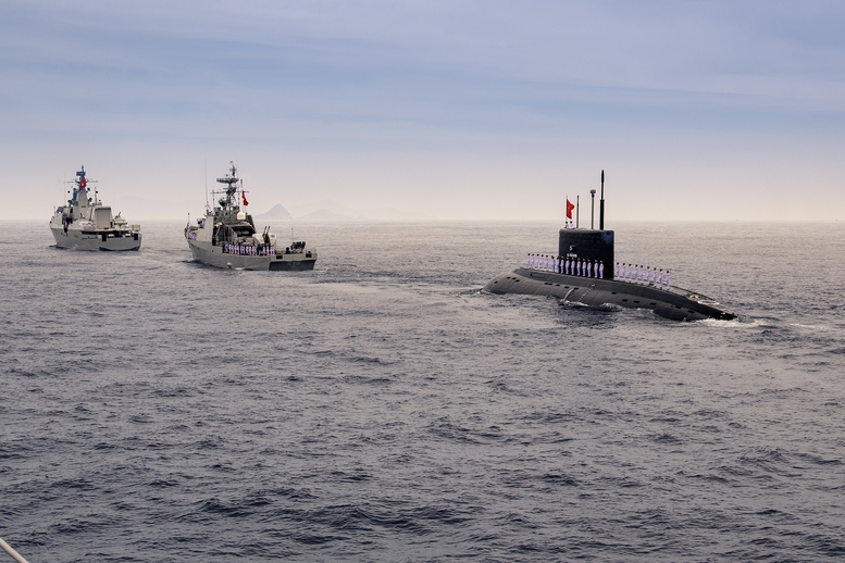 CHÙM ẢNH: Sức mạnh của lực lượng vũ trang trên biển -0