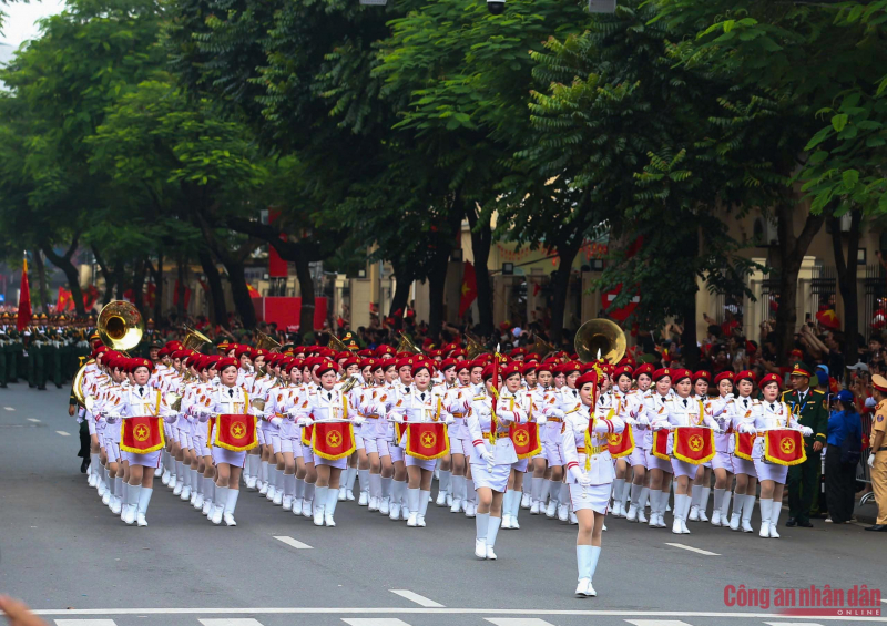 z6968356800314_6598ccb20e506e05e568cc9e7bd30349.jpg -0