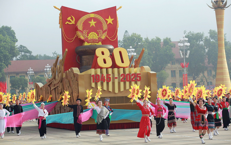 Kỷ niệm trọng thể 80 năm Cách mạng tháng Tám thành công và Quốc khánh 2/9 -0