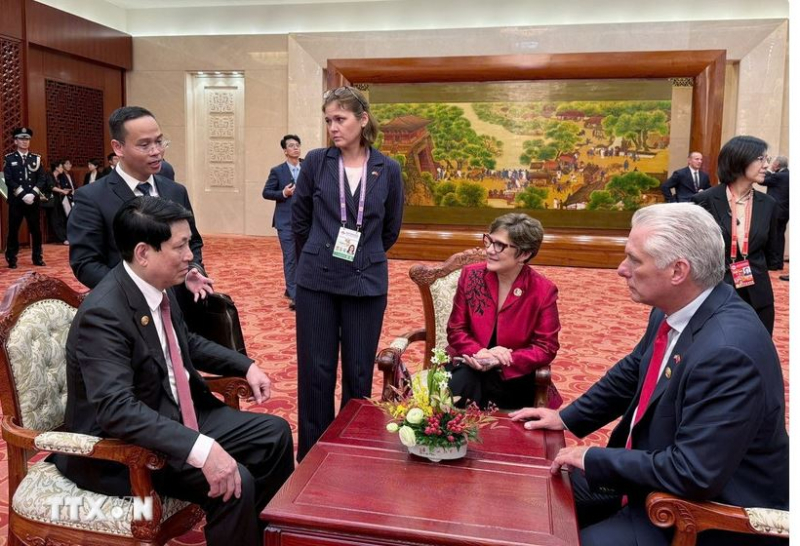 Chủ tịch nước gặp lãnh đạo các nước tại Lễ kỷ niệm chiến thắng phátxít -0