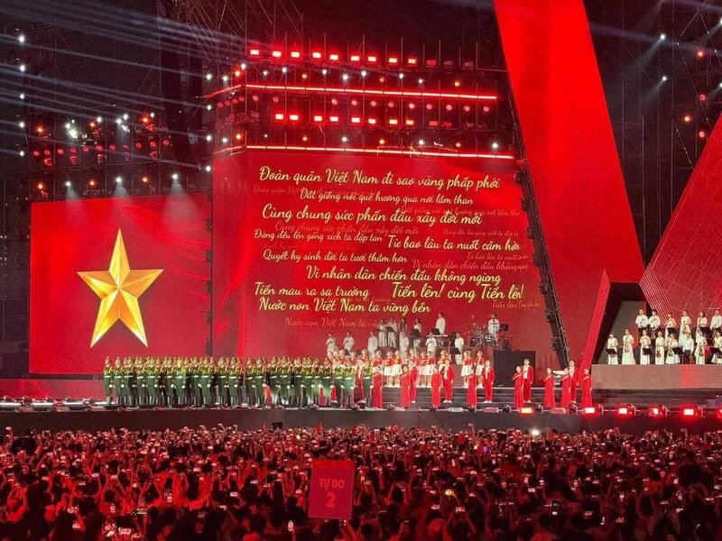 Từ những “concert quốc gia” đến sự phát triển công nghiệp văn hoá -0