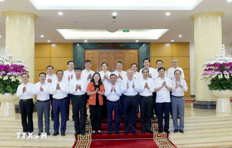 Bộ Chính trị làm việc với Ban Thường vụ Tỉnh ủy các tỉnh về Đại hội Đảng bộ địa phương -0