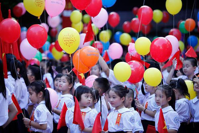ສະຖາບັນການສຶກສາ 52,000 ແຫ່ງໃນທົ່ວປະເທດ ໄດ້ຈັດພິທີເປີດສົກຮຽນໃໝ່ ໃນຮູບແບບພິເສດ -0