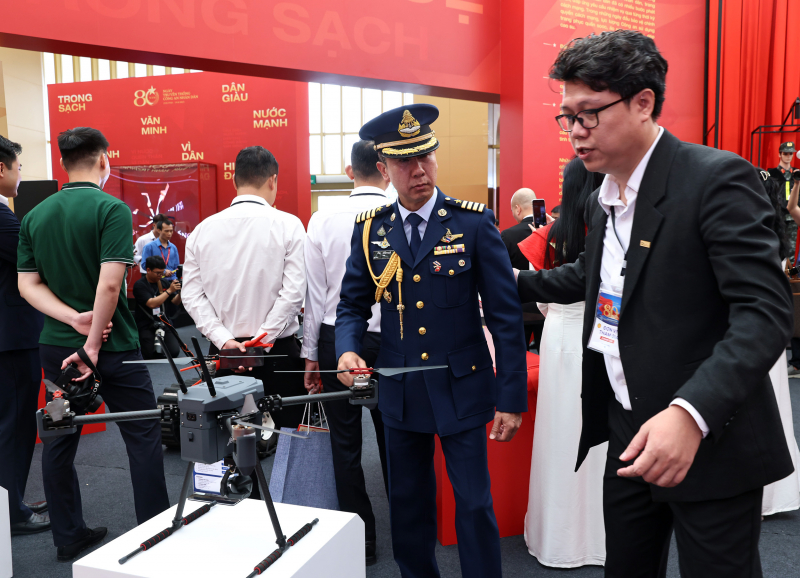 Không gian hội tụ biến thành kỷ lục -0