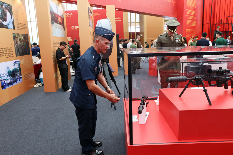 Không gian hội tụ biến thành kỷ lục -1