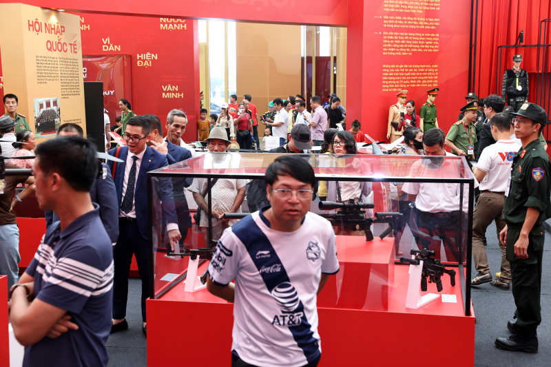 Không gian hội tụ biến thành kỷ lục -0