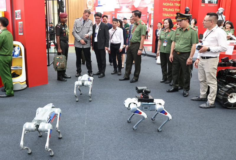 Không gian hội tụ biến thành kỷ lục -0