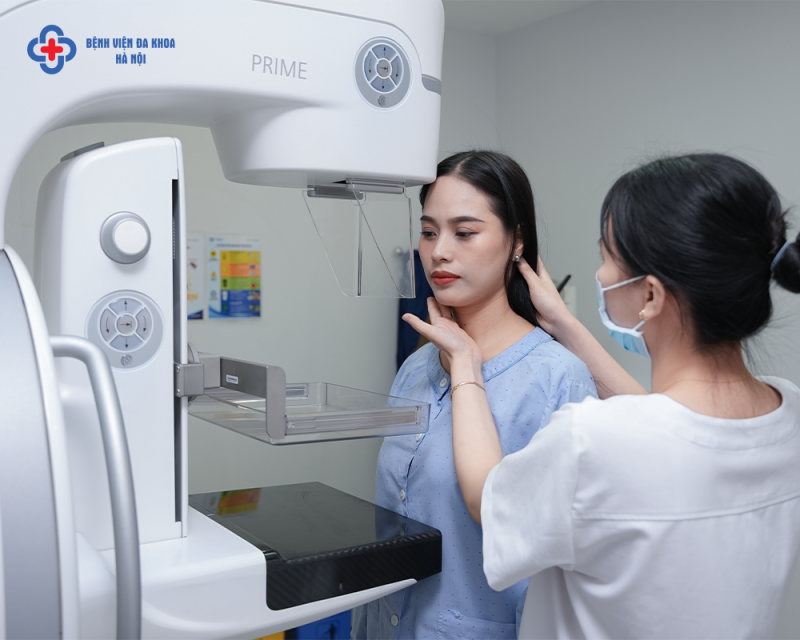 Phát hiện ung thư ở cả 2 vú khi chụp nhũ ảnh 3D -0