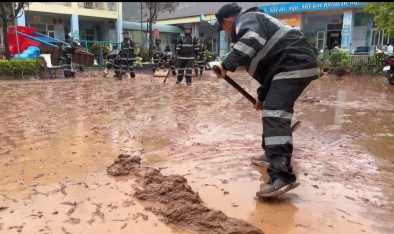 Tập trung hỗ trợ các cơ sở giáo dục, bảo đảm điều kiện khai giảng năm học mới